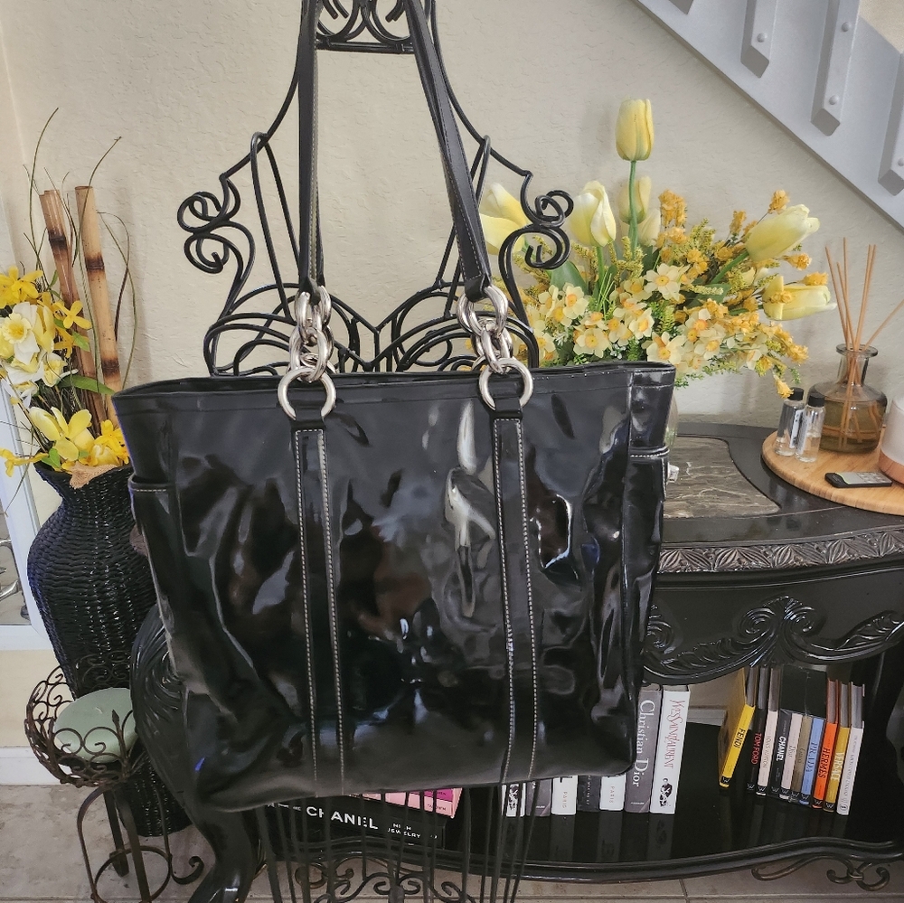 Coach patent leather shoulder bag - Picture 3 of 6